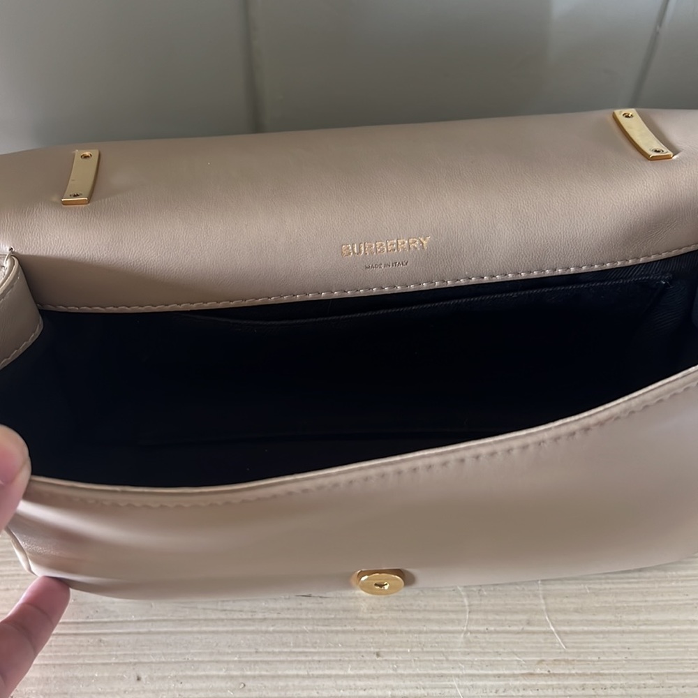 Burberry Lola small quilted lambskin bag - Picture 5 of 12